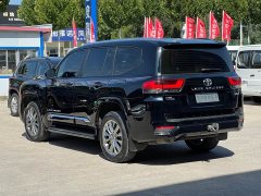 Toyota Land Cruiser (imported) LC300 2023 3.5T Middle East version - фото 12