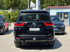 Toyota Land Cruiser (imported) LC300 2023 3.5T Middle East version - фото 13