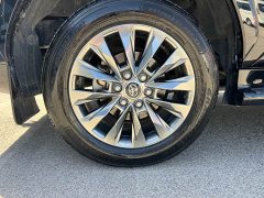 Toyota Land Cruiser (imported) LC300 2023 3.5T Middle East version - фото 15
