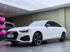 Audi A4L 40 TFSI Luxury Version - фото 1