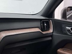 Volvo XC60 T5 AWDLuxury Edition - фото 18