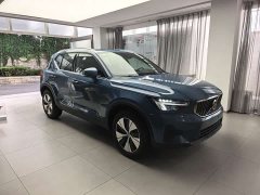 Volvo XC40 B3 Luxury Edition - фото 3