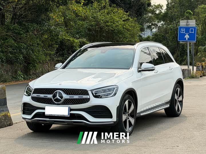Mercedes-Benz GLC 300 L 4MATIC Luxury Version