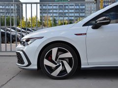 Volkswagen GTI 380TSI DSG GTI - фото 4