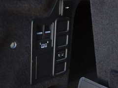 Land Rover 360PS Dynamic SE - фото 8