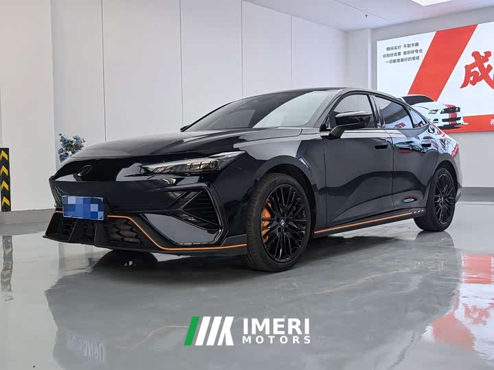 Changan UNI-V 2.0T Version - автомобиль из Китая