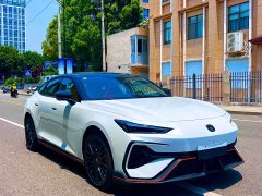 Changan UNI-V 2.0T Version - фото 3