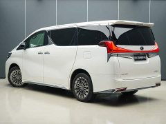 Lexus LM 3.5L - фото 4