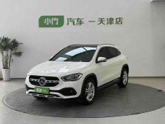 Mercedes-Benz GLA 180 - фото 1