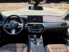 BMW 5 Series New Energy 2022 535Le M Sports Package - фото 7
