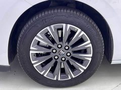 Buick GL8 Deluxe Edition - фото 12