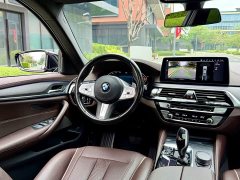 BMW 5 530Li Version M - фото 14