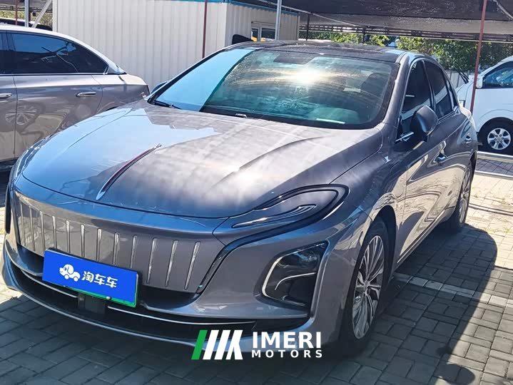 FAW E-QM5 610km PLUS - автомобиль из Китая