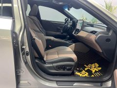 Lexus ES 300h Edition - фото 13