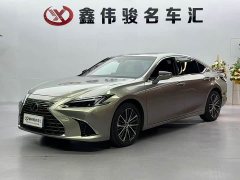 Lexus ES 300h Edition - фото 2