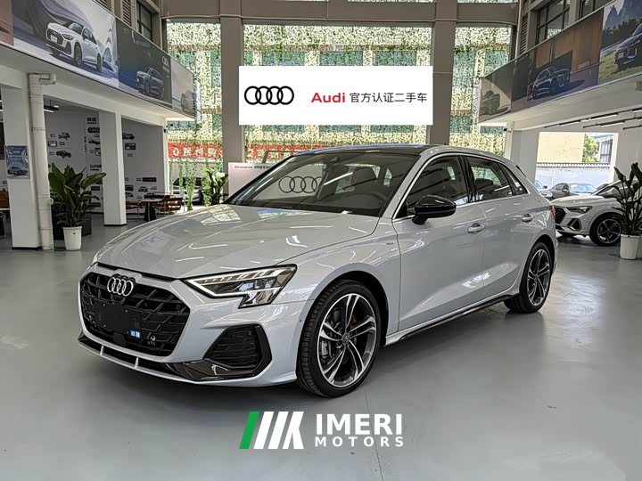 Audi A3 Sportback 35TFSI Flying Spur Exclusive Luxury Premium Package (Southern Edition) - автомобиль из Китая