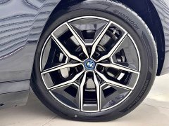BMW i5 eDrive 40L M - фото 6