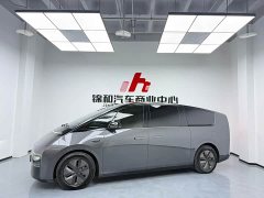 Li Auto MEGA Home Edition - фото 5
