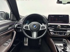 BMW 5 540i Edition M - фото 9