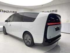 Li Auto MEGA Ultra - фото 7