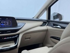 Buick GL8 Deluxe Edition - фото 13
