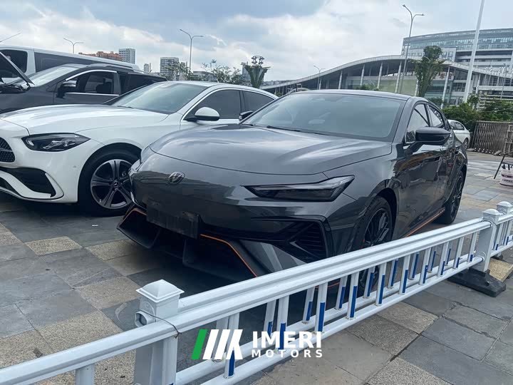 Changan UNI-V 2.0T Version - автомобиль из Китая