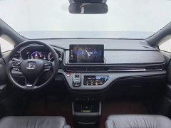 BMW 2.0L e:HEV Luxury Edition - фото 13