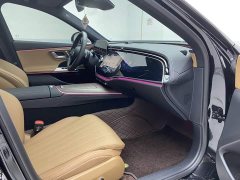 Mercedes-Benz E 300 L Luxury Version - фото 18