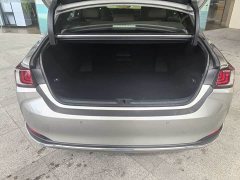 Lexus ES 300h Edition - фото 9