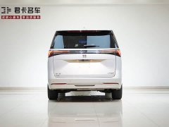 Buick GL8 Deluxe Edition - фото 6