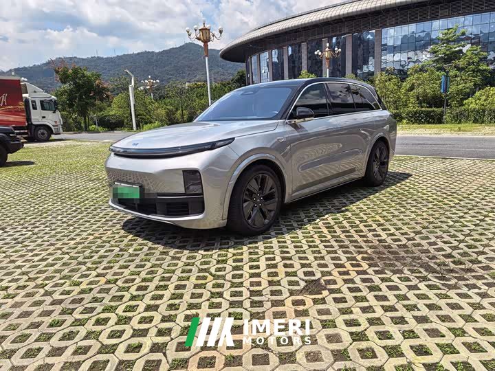 Li Auto L8 Pro