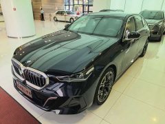BMW 5 530Li Deluxe Version M - фото 1