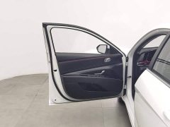 Audi 1.5L CVT LUXPremium Edition - фото 8