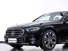 Mercedes-Benz E 300 L Luxury Version - фото 4
