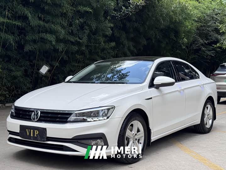 Volkswagen 230TSI DSG Edition