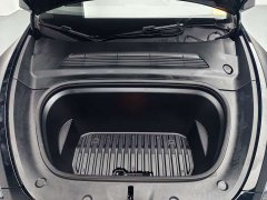 Tesla Model Y Edition - фото 12