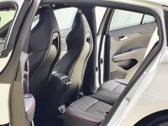 Cadillac GS Premium Version - фото 9