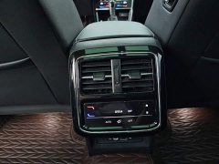 Volkswagen 330TSI Luxury Edition - фото 13