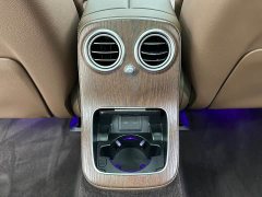 Mercedes-Benz E 260 L - фото 19