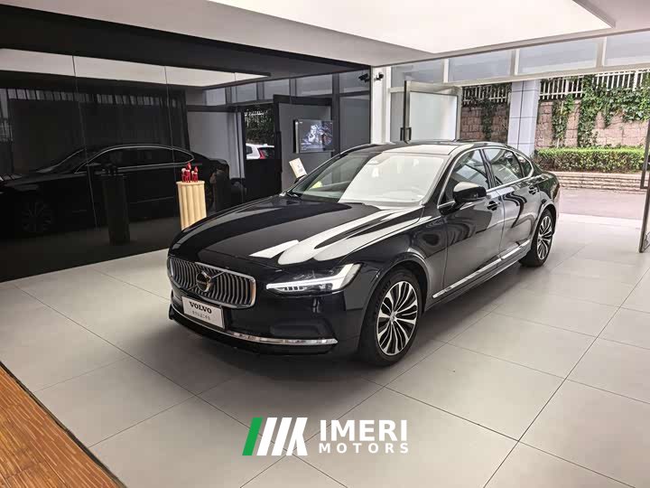 Volvo S90 B5 Luxury Edition