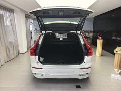 Volvo XC60 B5 AWDLuxury Edition - фото 13
