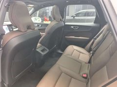 Volvo XC60 B5 AWDLuxury Edition - фото 7
