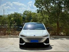 Changan UNI-V 1.5T Premium Version - фото 1