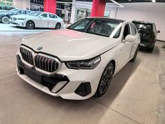 BMW 5 530Li Version M - фото 1