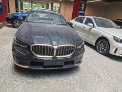 BMW 5 530Li Deluxe Version Luxury - фото 2