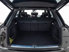 Audi Q5L 45th Anniversary Collector's Edition 40 TFSI Luxurious and Dynamic - фото 9