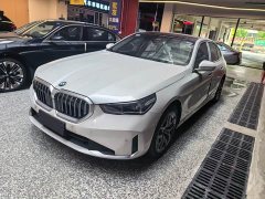 BMW 5 530Li Version Luxury - фото 1
