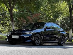 BMW 3 330i M - фото 1