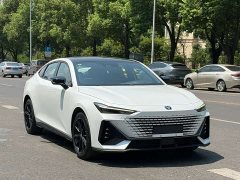Changan UNI-V 1.5T Edition - фото 3