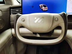 BMW LS6 EV Max - фото 15